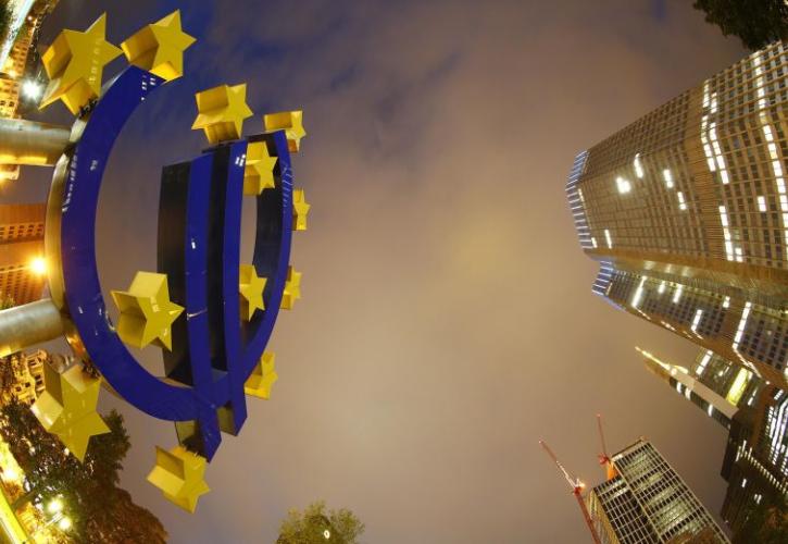 Το δίλημμα της ΕΚΤ: «ακριβότερο» ή «λιγότερο» χρήμα; Αντέχει το Ευρώ και τα δύο μαζί;