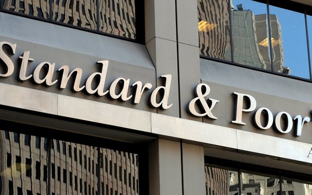 s&p:-Ορατός-ο-κίνδυνος-καθυστέρησης-της-μείωσης-των-επιτοκίων-λόγω-των-γεωπολιτικών-εντάσεων